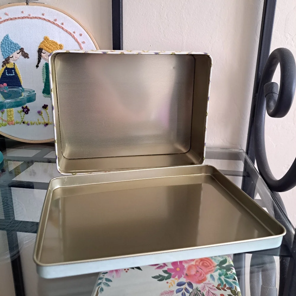 Susan Wheeler Collectible Sweet Bunny Couple In The Moonlight Tin Metal Box Lid